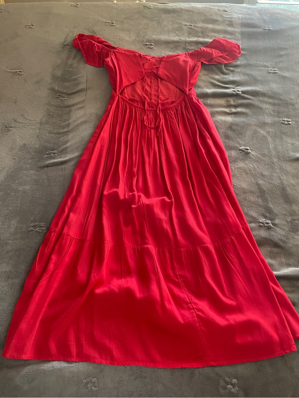 Hollister Red Off-Shoulder Midi Dress - Picture 3 of 5